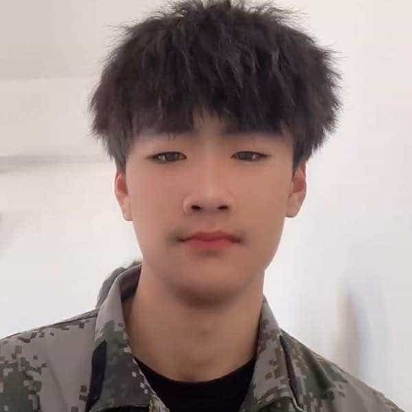 河北21岁单身帅哥真诚找对象-通辽征婚相亲网