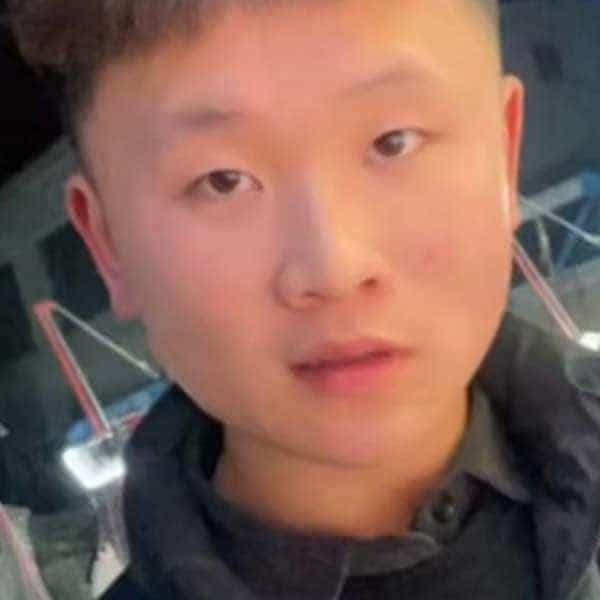 河南21岁单身帅哥真诚找对象-通辽征婚相亲网