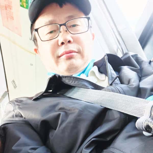 上海56岁单身帅哥真诚找对象-通辽征婚相亲网